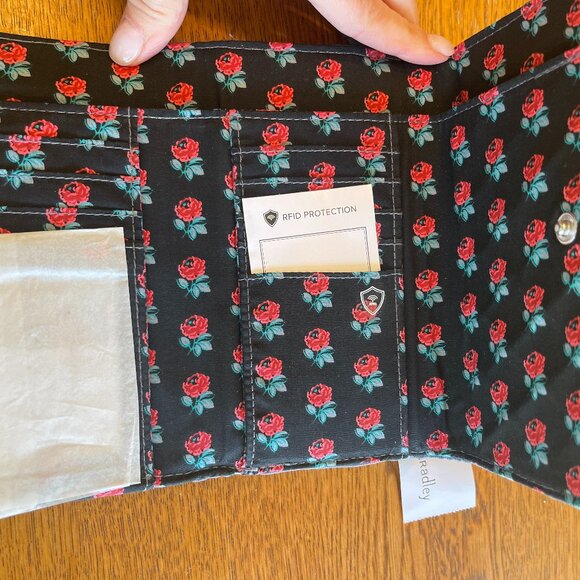 Vera Bradley Smartphone Wristlet in Carbon Gray - Picture 2 of 4